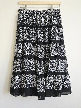 Alfred Dunner Petite Leaf & Butterfly Print Skirt | Black & White | Size 12P